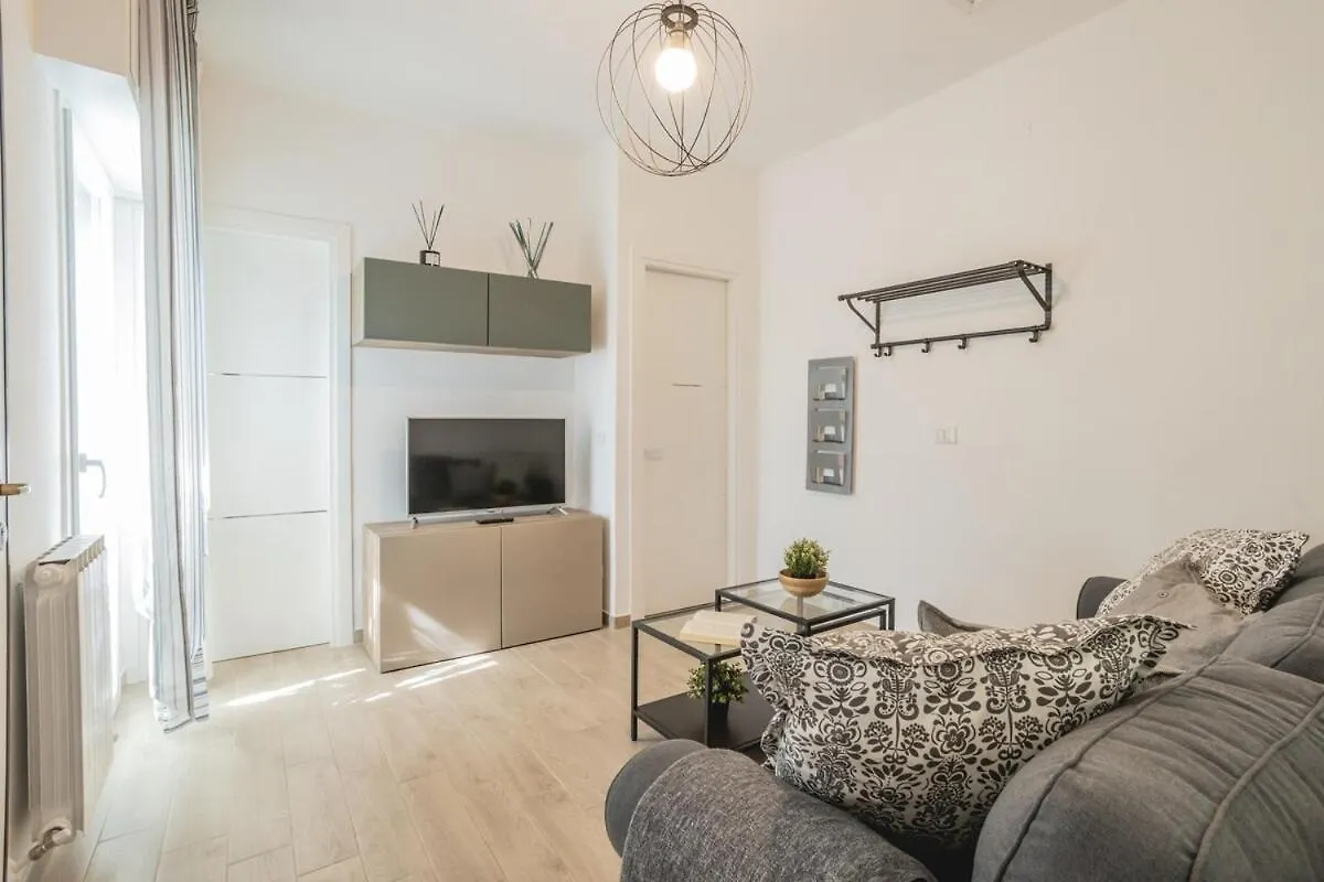 Splendido Appartamento Con Parcheggio E Terrazza Riccione 0*,  Itália