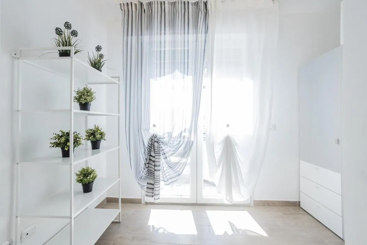 Splendido Appartamento Con Parcheggio E Terrazza Riccione